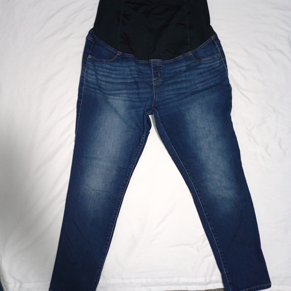 Isabel Maternity by Ingrid & Isabel Indigo Blue jeans Size 16/33R